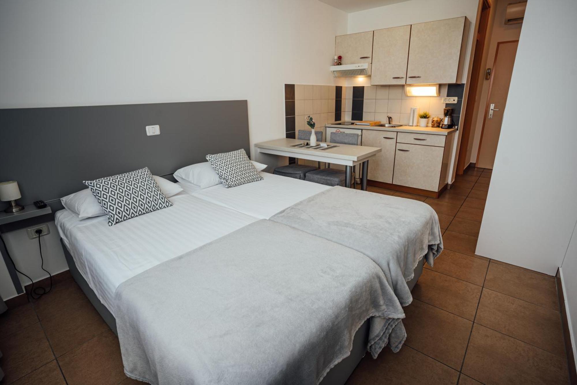 Sobe Rooms Nataly Sežana Eksteriør billede